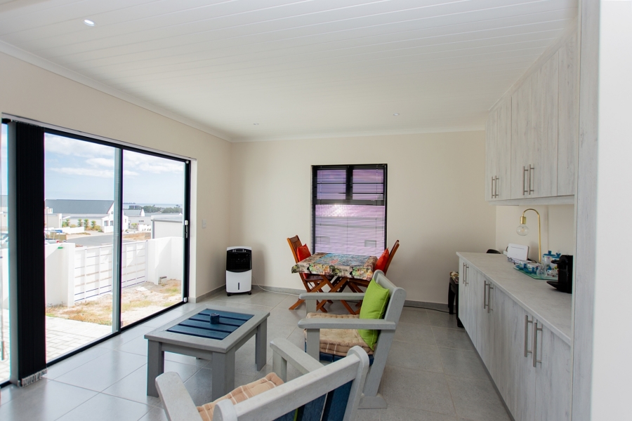 2 Bedroom Property for Sale in Harbour Lights Western Cape